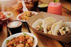 Aloft Austin Downtown