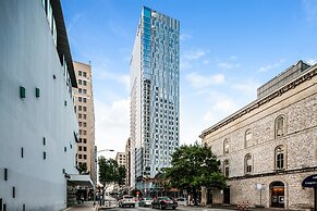 Aloft Austin Downtown