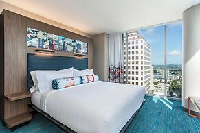 Aloft Austin Downtown