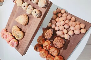 Element Austin Downtown