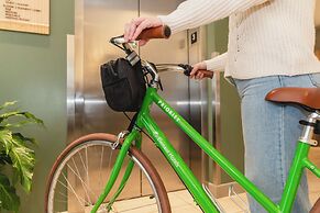 Element Austin Downtown