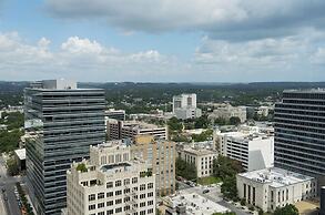 Element Austin Downtown