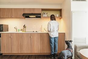 Element Austin Downtown