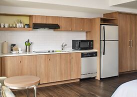 Element Austin Downtown