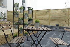 The Swan House by Heimaleiga