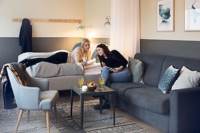 The Swan House by Heimaleiga