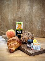 The Swan House by Heimaleiga