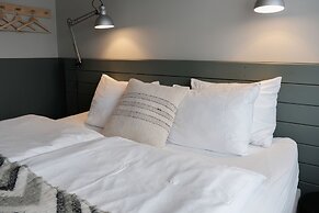 The Swan House by Heimaleiga