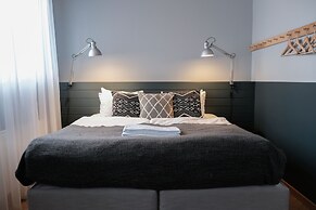 The Swan House by Heimaleiga