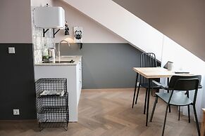 The Swan House by Heimaleiga