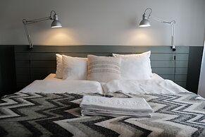 The Swan House by Heimaleiga