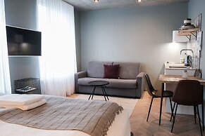 The Swan House by Heimaleiga