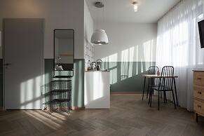 The Swan House by Heimaleiga