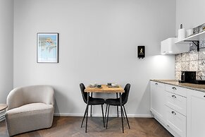 The Swan House by Heimaleiga