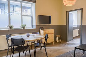 The Swan House by Heimaleiga