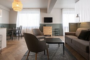 The Swan House by Heimaleiga