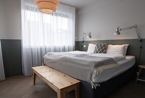 The Swan House by Heimaleiga