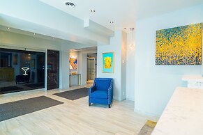 Studio Z, Ascend Hotel Collection