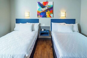Studio Z, Ascend Hotel Collection
