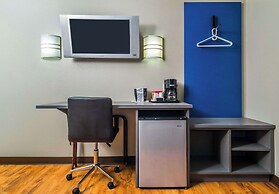 Studio Z, Ascend Hotel Collection