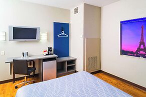 Studio Z, Ascend Hotel Collection