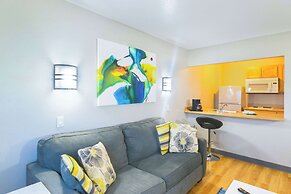 Studio Z, Ascend Hotel Collection