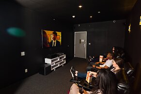 Studio Z, Ascend Hotel Collection