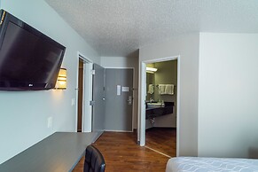 Studio Z, Ascend Hotel Collection