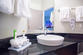 Studio Z, Ascend Hotel Collection
