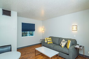 Studio Z, Ascend Hotel Collection