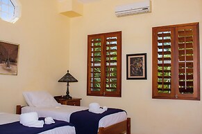 The Crimson Orchid Inn at Orchid Bay