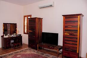 The Crimson Orchid Inn at Orchid Bay