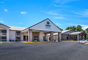 Clarion Pointe Marshall