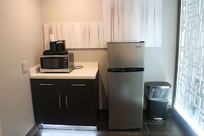 Clarion Pointe Marshall