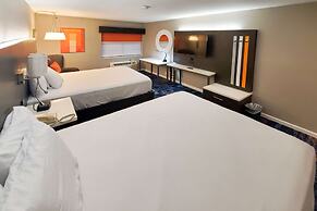 Clarion Pointe Marshall