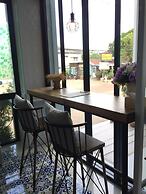 Crystal Nongkhai Hotel