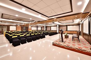 Click Hotel Sagar Plaza Chakan, Pune