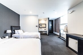 Gangneung Tourist Hotel