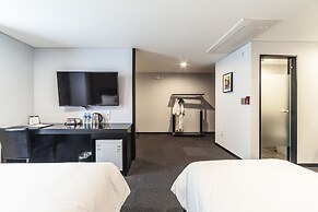 Gangneung Tourist Hotel