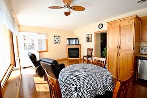 Dewar's Inn on the River