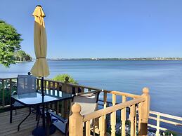 Dewar's Inn on the River