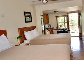 Dewar's Inn on the River