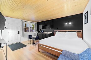 Placid Bay Hotel