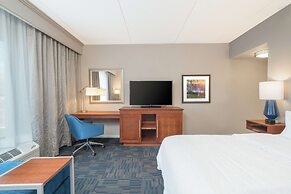 Hampton Inn & Suites Newburgh Stewart Airport