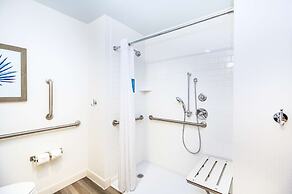 Hampton Inn & Suites Panama City Beach-Beachfront