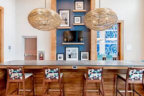 Hampton Inn & Suites Panama City Beach-Beachfront