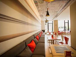 Ibis Xian First Gaoxin Road