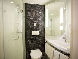 Ibis Xian First Gaoxin Road