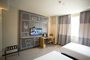 Ibis Xian First Gaoxin Road