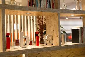 Ibis Xian First Gaoxin Road